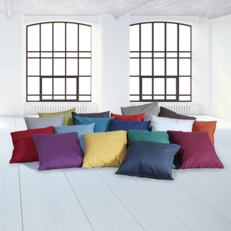 Cuscini colorati da divano